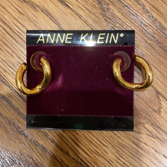 Anne Klein Earrings - Picture 1 of 1